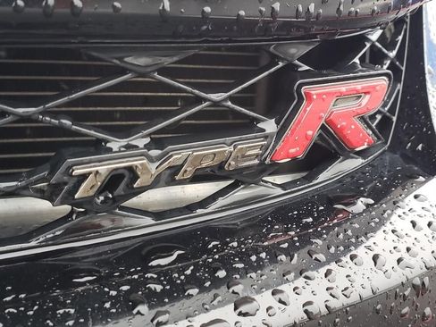 Used 2019 Honda Civic Type R image 3