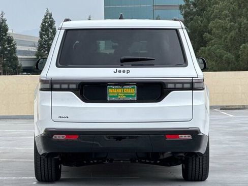 New 2026 Jeep Grand Wagoneer 4WD image 5