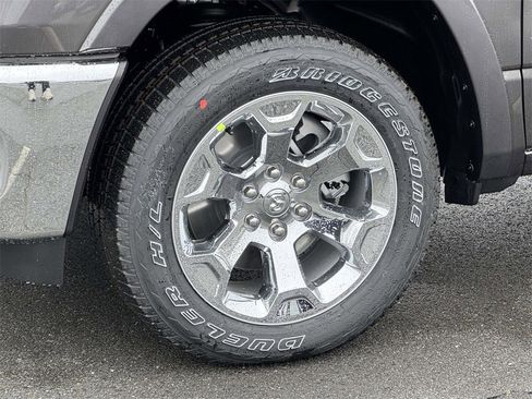 New 2026 RAM 1500 4x4 Crew Cab image 9