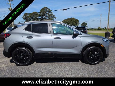 Used 2024 Buick Encore GX Sport Touring FWD image 3