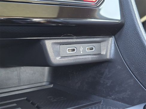 Used 2025 Volkswagen Jetta GLI Autobahn image 22