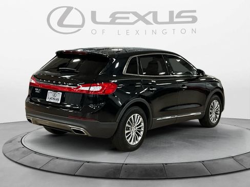 Used 2017 Lincoln MKX Select w/ Select Plus Package FWD image 5