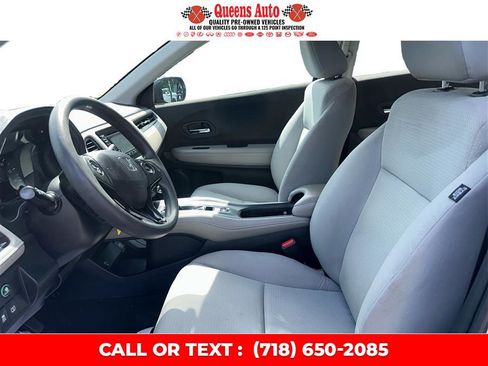 Used 2019 Honda HR-V LX image 10