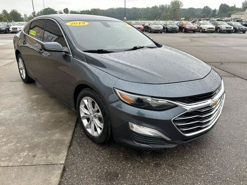 Used 2019 Chevrolet Malibu LT FWD image 3