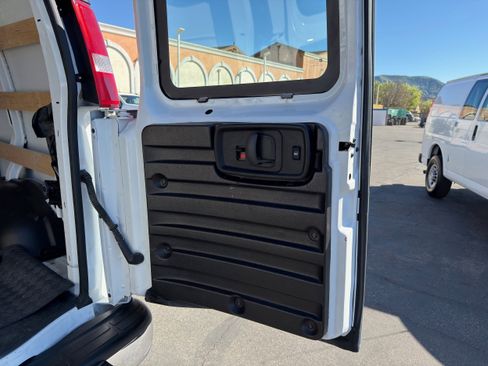 Used 2024 GMC Savana 2500 w/ Driver Convenience Package image 19
