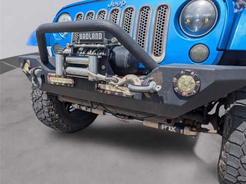 Used 2015 Jeep Wrangler Unlimited Sahara image 29