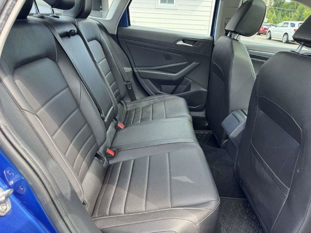 Used 2023 Volkswagen Jetta SE w/ Panoramic Sunroof Package FWD image 10