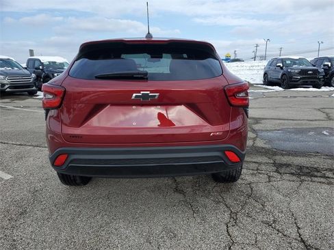 Used 2024 Chevrolet Trax RS image 5