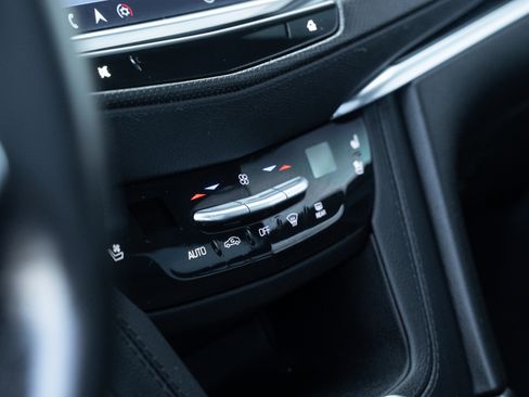 Used 2024 Cadillac XT5 Premium Luxury w/ Technology Package image 12