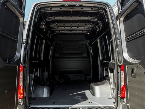 Used 2025 Mercedes-Benz Sprinter 3500 image 12