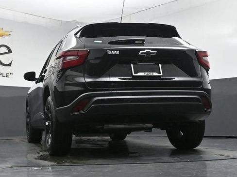 New 2026 Chevrolet Trax LT w/ Driver Confidence Package FWD image 32