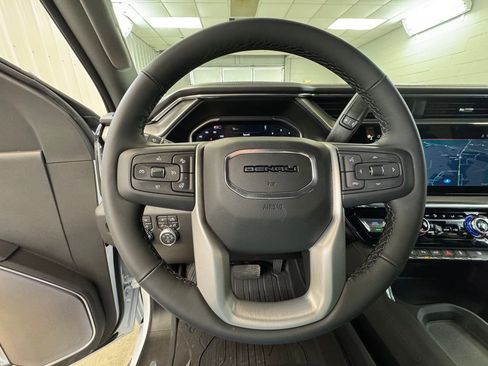 New 2026 GMC Sierra 3500 Denali w/ Technology Package AWD/4WD image 34