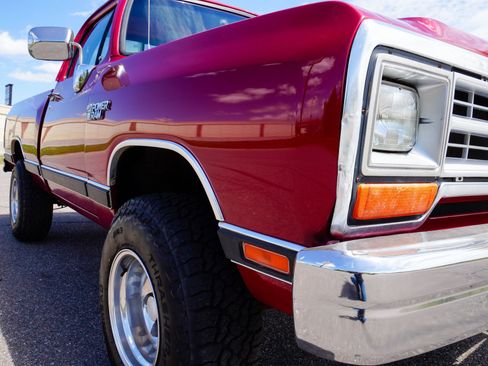 Used 1988 Dodge D/W Truck 100 AWD/4WD image 23