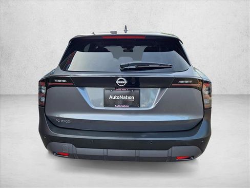 Used 2025 Nissan Kicks SV image 7