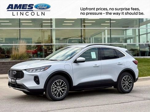 New 2026 Ford Escape SE image 1