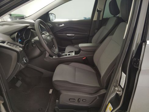 Used 2019 Ford Escape SE image 4