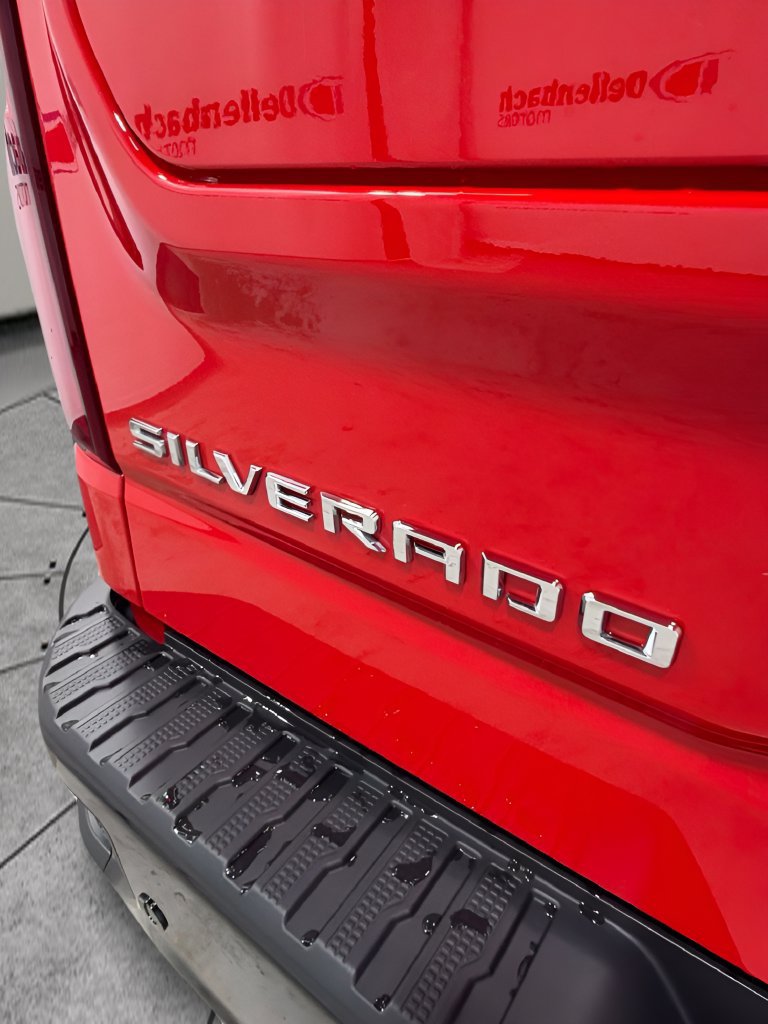 Used 2025 Chevrolet Silverado 1500 ZR2 w/ Technology Package AWD/4WD image 21