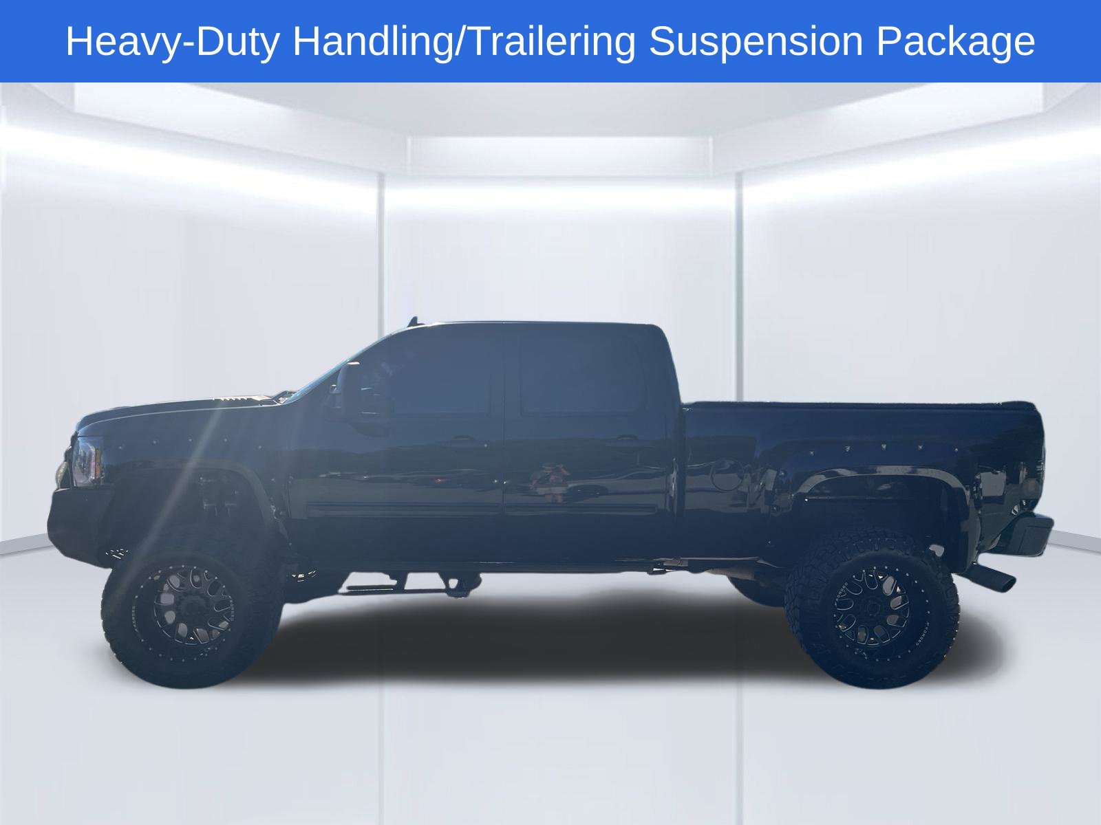 Used 2010 Chevrolet Silverado 2500 LT w/ Interior Plus Package AWD/4WD image 10