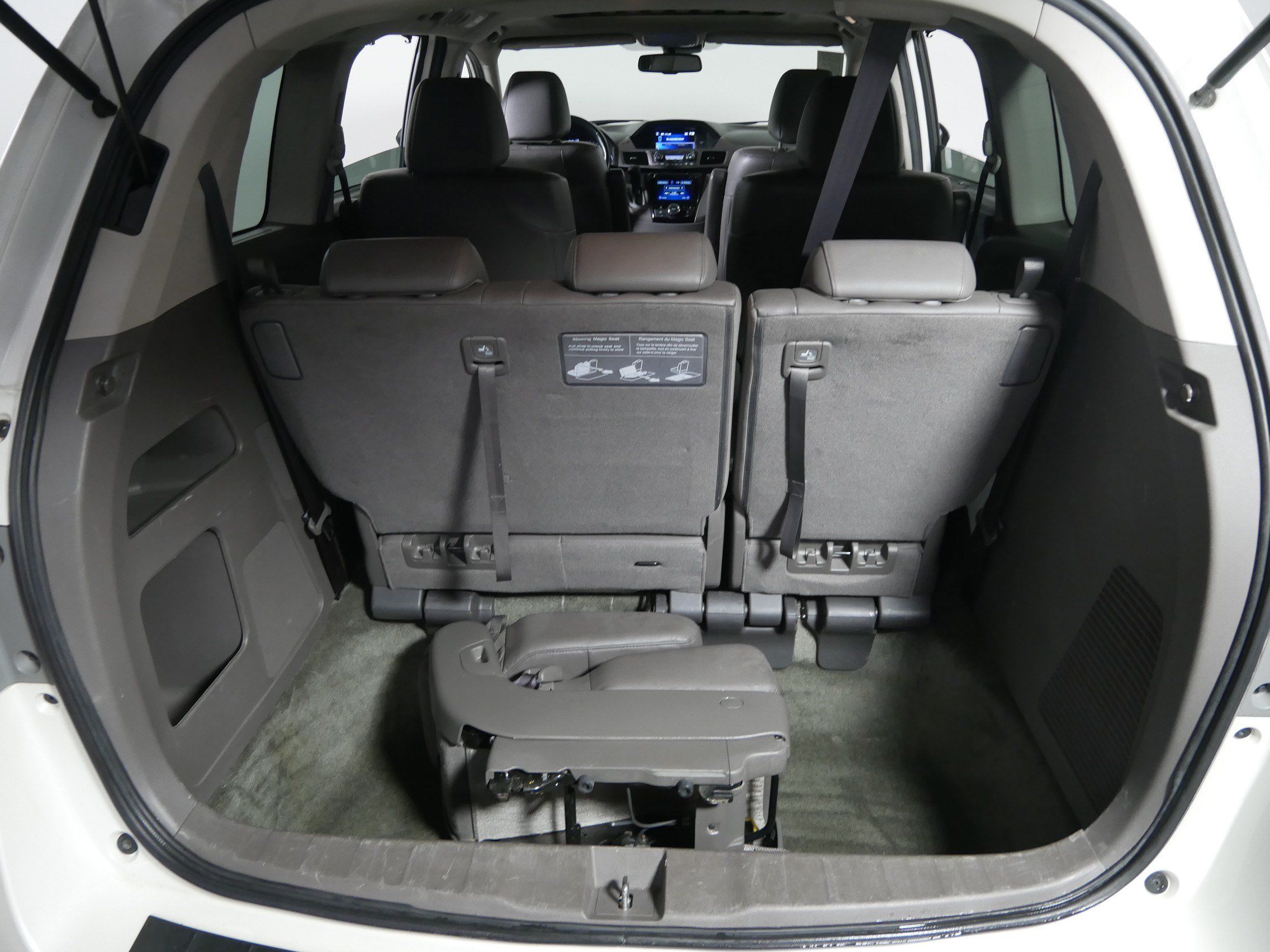 Used 2015 Honda Odyssey EX-L image 18