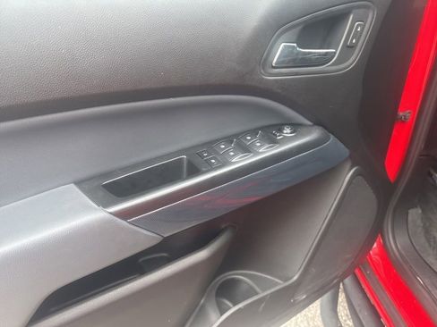 Used 2019 Chevrolet Colorado Z71 RWD image 16