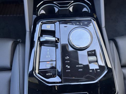 Used 2026 BMW 530i w/ Premium Package image 11