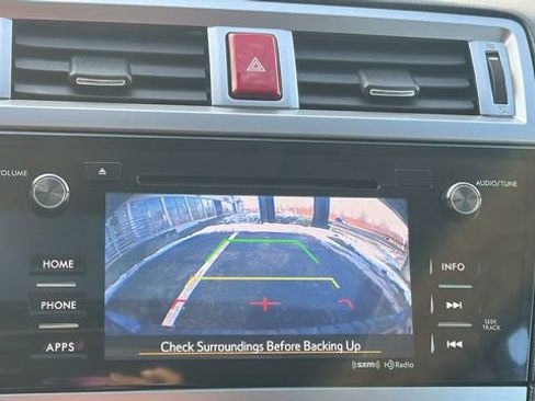 Used 2017 Subaru Outback 2.5i Limited image 11