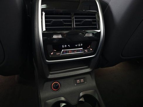 Used 2026 BMW X7 xDrive40i AWD/4WD image 34