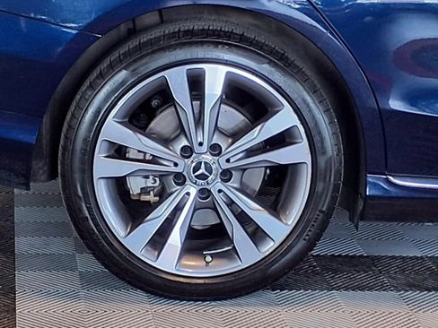 Used 2019 Mercedes-Benz C 300 4MATIC Sedan image 9