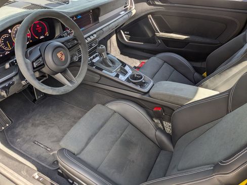 Certified 2026 Porsche 911 GT3 RWD image 4