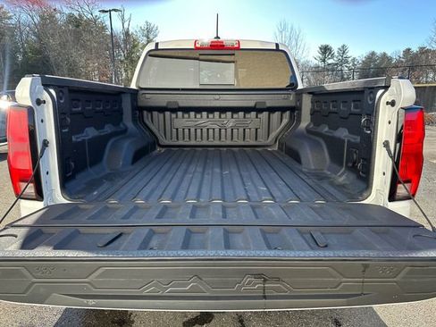 Used 2024 Chevrolet Colorado ZR2 w/ Technology Package image 15