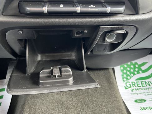 Used 2018 Chevrolet Silverado 1500 LT w/ All Star Edition image 32