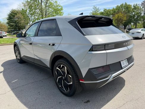 Used 2024 Hyundai Ioniq 5 SEL image 6