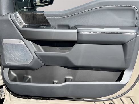 New 2026 Ford F250 Lariat w/ Lariat Premium Package image 31