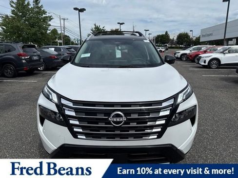New 2026 Nissan Rogue Platinum w/ Platinum Premium Package AWD/4WD image 2