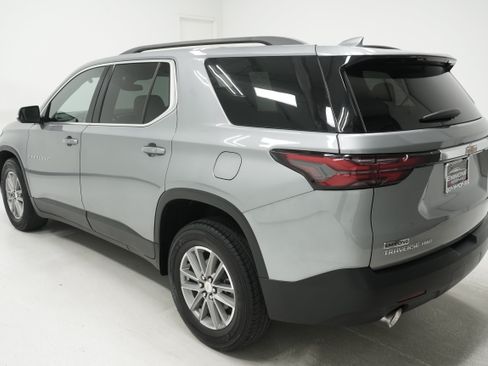 Used 2023 Chevrolet Traverse LT w/ LPO, Cargo Package AWD/4WD image 6