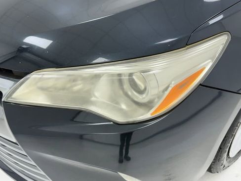 Used 2017 Toyota Camry LE FWD image 6