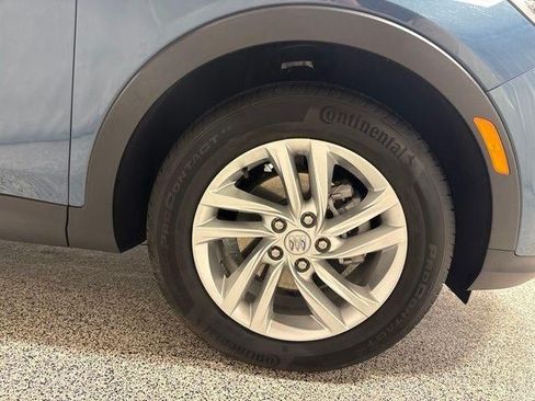Used 2025 Buick Envista Preferred FWD image 32