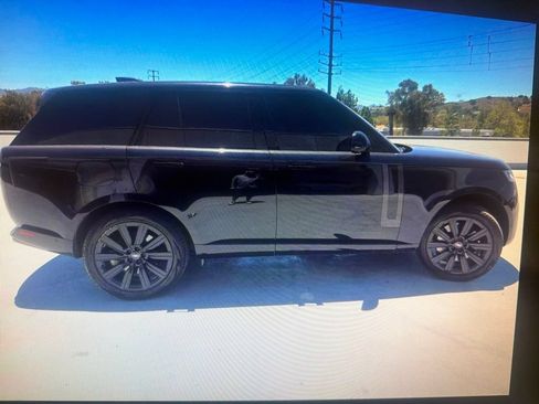 Used 2023 Land Rover Range Rover SE AWD/4WD image 5
