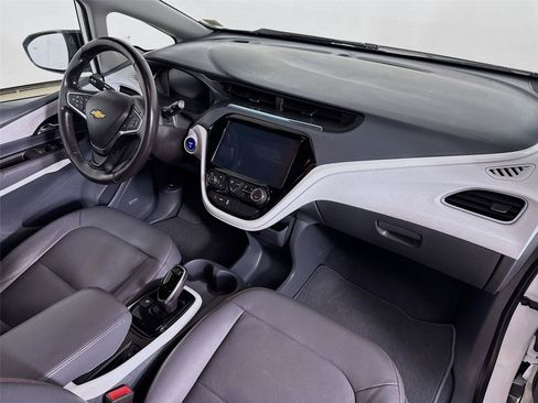 Used 2019 Chevrolet Bolt Premier w/ Infotainment Package FWD image 29