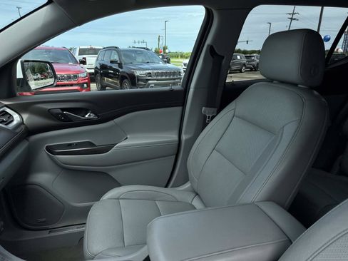 Used 2019 GMC Acadia SLT FWD image 15