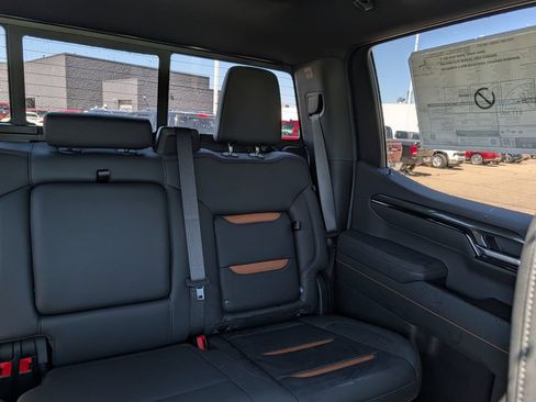 New 2026 GMC Sierra 1500 AT4 w/ AT4 Premium Package AWD/4WD image 14