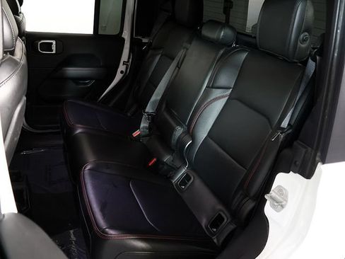 Used 2022 Jeep Gladiator Rubicon AWD/4WD image 14