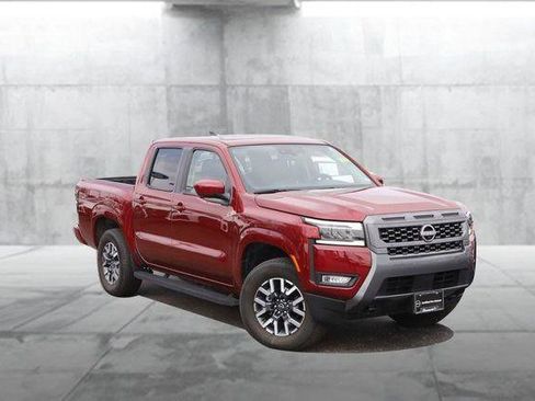 Used 2025 Nissan Frontier SL image 2