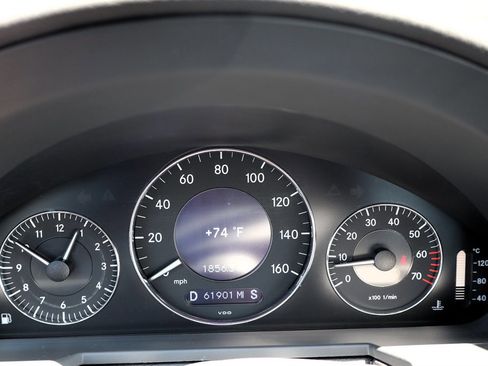 Used 2005 Mercedes-Benz E 500 4MATIC Sedan image 23