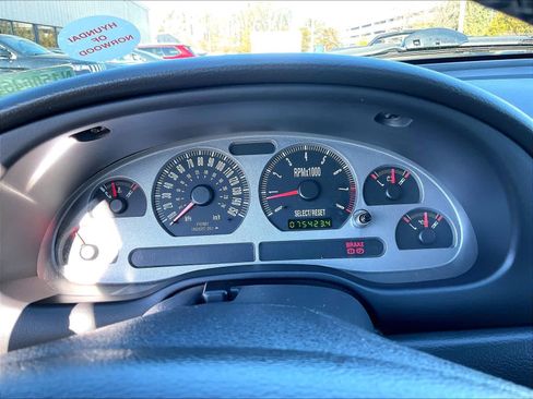 Used 2004 Ford Mustang Mach 1 RWD image 24