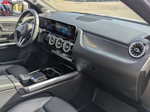 Used 2021 Mercedes-Benz GLA 250 GLA 250 image 36