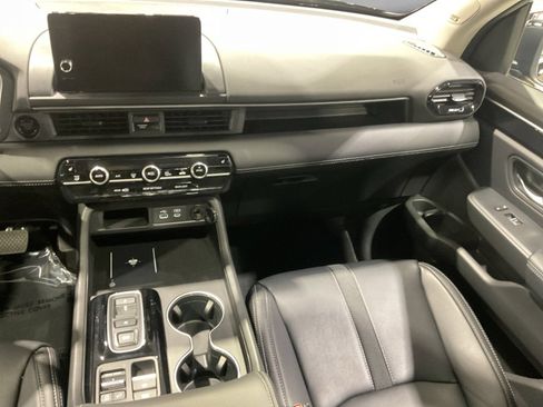 Used 2023 Honda Pilot Touring image 22