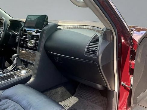 Used 2022 Nissan Armada Platinum w/ Captain's Chairs Package AWD/4WD image 27
