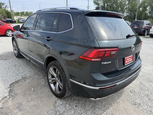 Used 2018 Volkswagen Tiguan SEL w/ R-Line Package FWD image 5