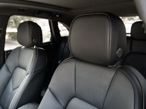 Certified 2026 Porsche Macan image 22